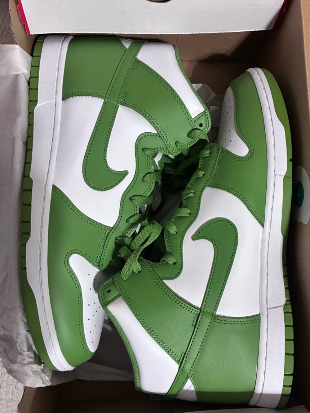 NIKE DUNK HI RETRO BTTYS White and Chlorophyll